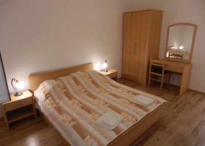 Jerkovic * Hvar Town